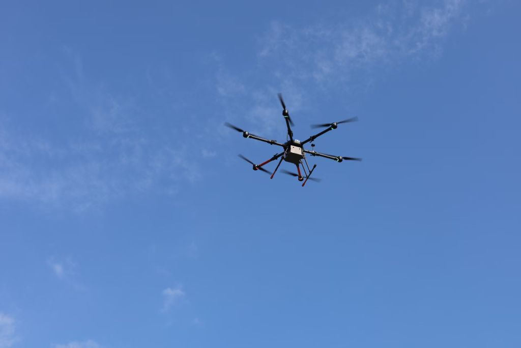 低空经济连续三年国策加持！无人机飞手：普通人跻身万亿蓝海的“最后船票”